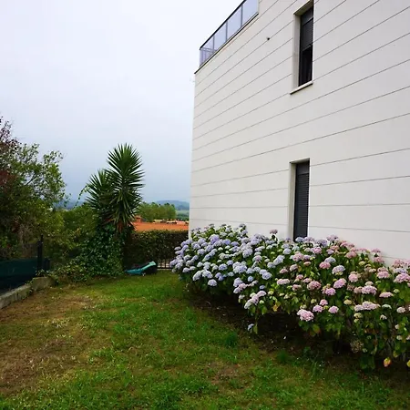 House With 2 Bedrooms In Cudon With Enclosed Garden 3 Km From The Beach Дом отдыха Мьенго