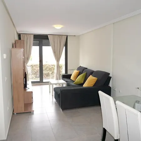 House With 2 Bedrooms In Cudon With Enclosed Garden 3 Km From The Beach Дом отдыха